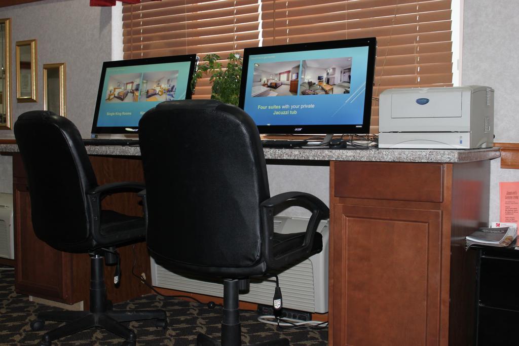 Everspring Inn & Suites Oskaloosa Dış mekan fotoğraf