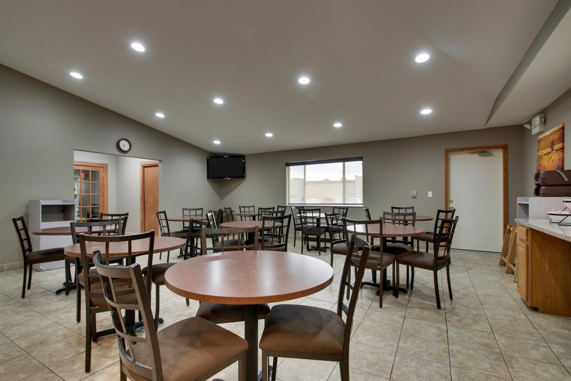 Everspring Inn & Suites Oskaloosa Dış mekan fotoğraf