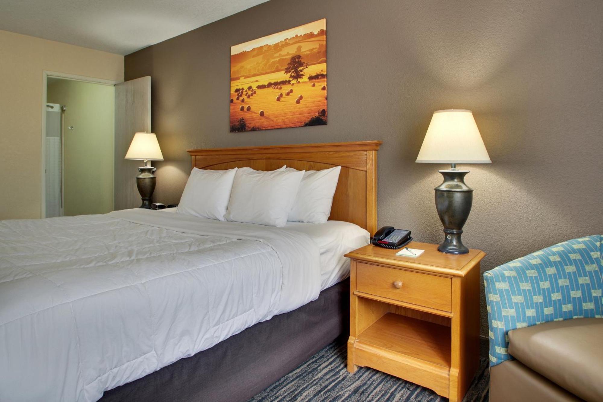 Everspring Inn & Suites Oskaloosa Dış mekan fotoğraf