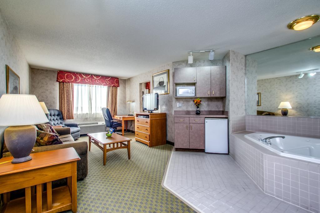 Everspring Inn & Suites Oskaloosa Oda fotoğraf