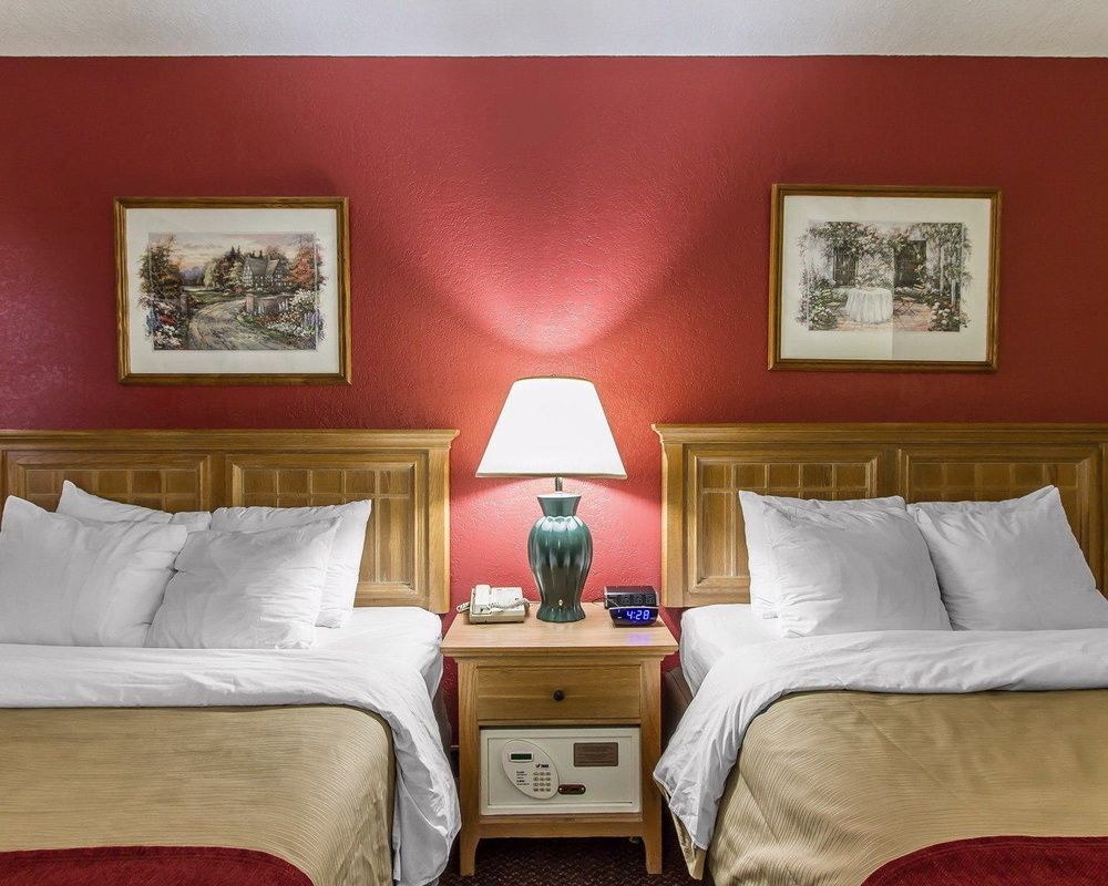 Everspring Inn & Suites Oskaloosa Dış mekan fotoğraf
