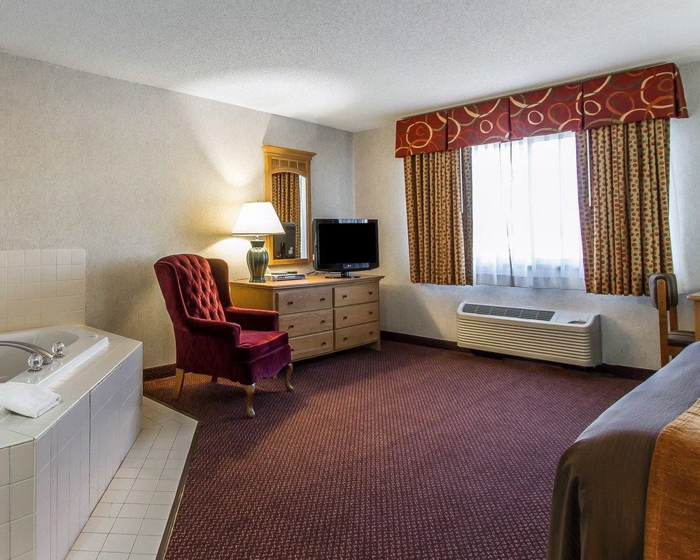 Everspring Inn & Suites Oskaloosa Dış mekan fotoğraf