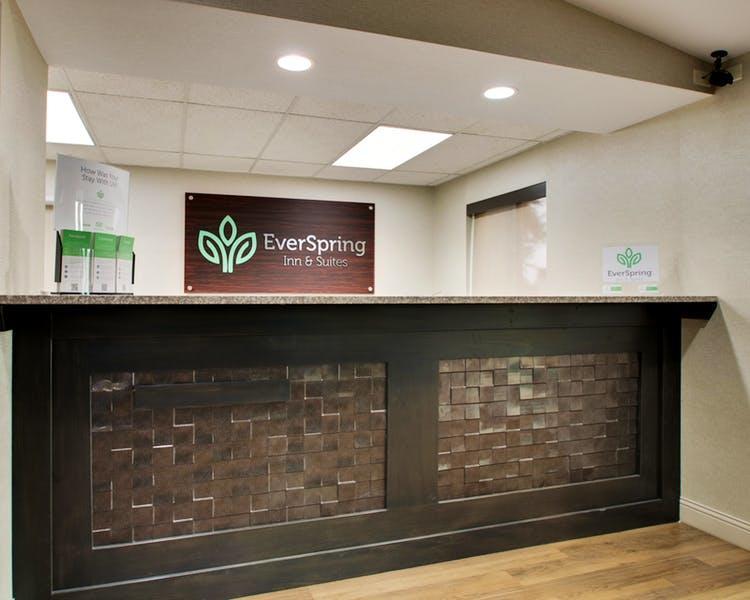 Everspring Inn & Suites Oskaloosa Dış mekan fotoğraf