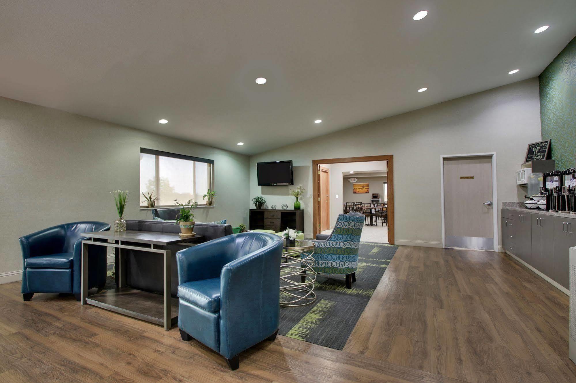 Everspring Inn & Suites Oskaloosa Dış mekan fotoğraf