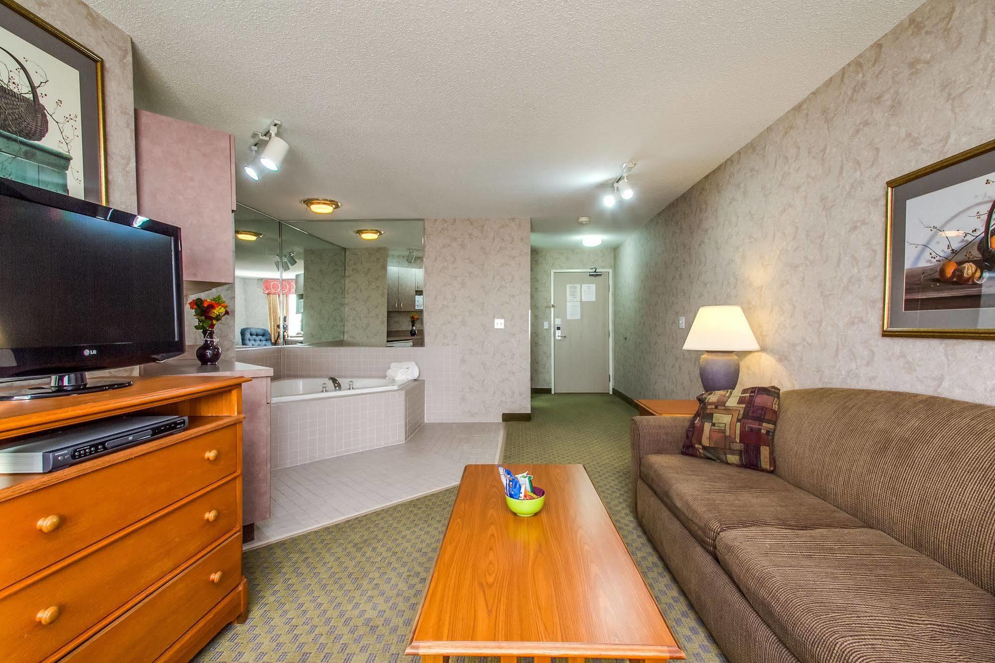 Everspring Inn & Suites Oskaloosa Dış mekan fotoğraf