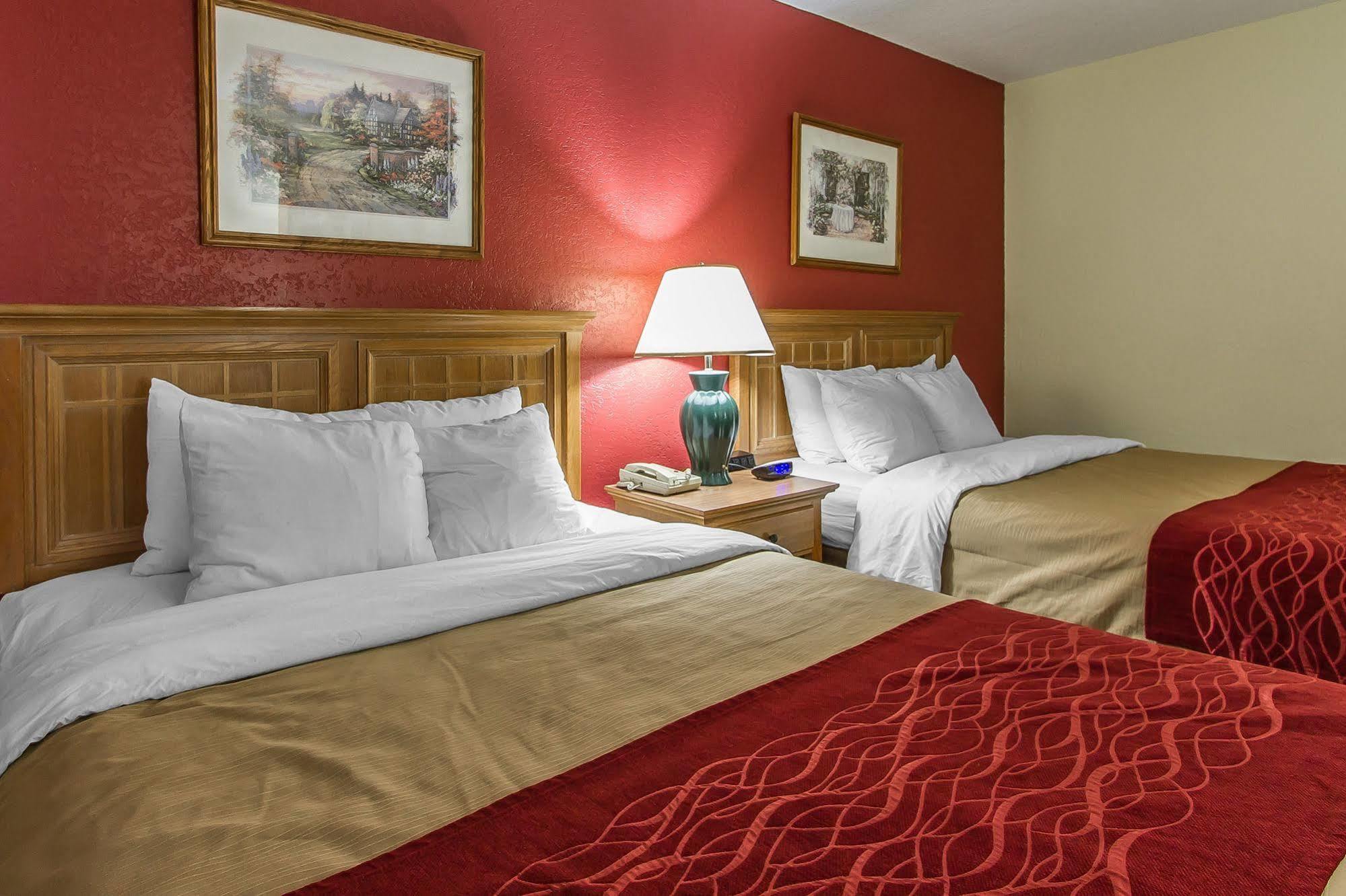 Everspring Inn & Suites Oskaloosa Dış mekan fotoğraf