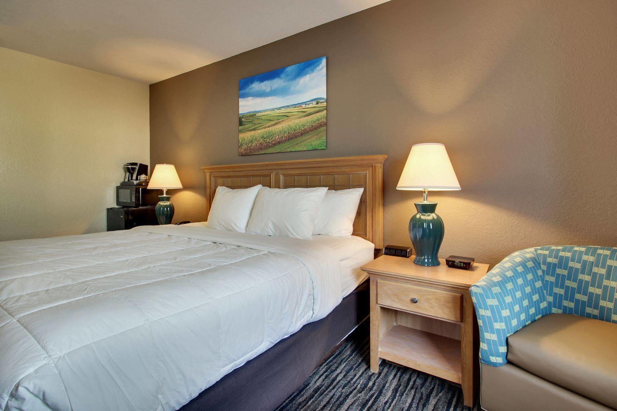 Everspring Inn & Suites Oskaloosa Dış mekan fotoğraf