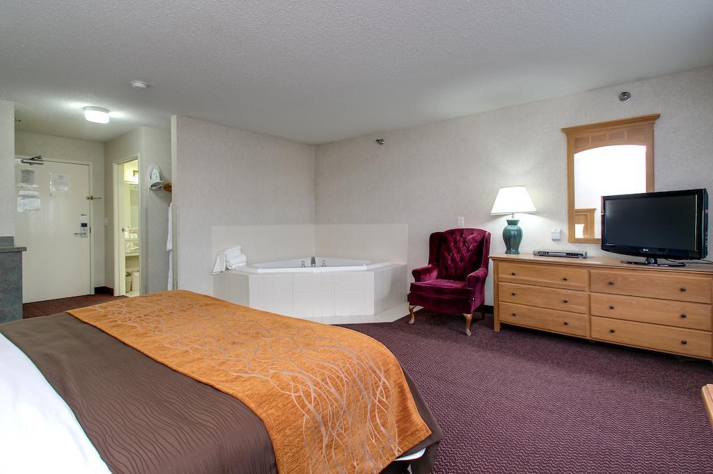 Everspring Inn & Suites Oskaloosa Dış mekan fotoğraf