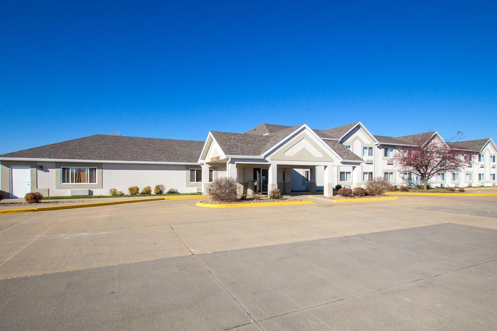 Everspring Inn & Suites Oskaloosa Dış mekan fotoğraf