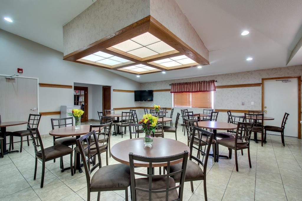 Everspring Inn & Suites Oskaloosa Dış mekan fotoğraf